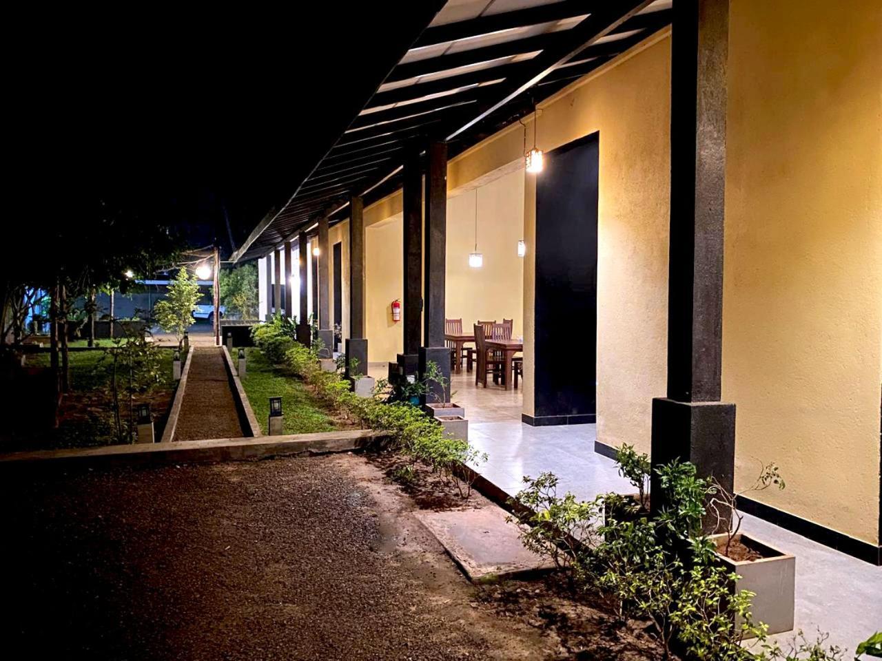 Athyantha Resort Анурадхапура Екстериор снимка
