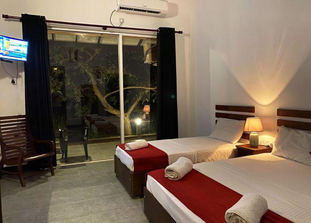 Athyantha Resort Анурадхапура Екстериор снимка